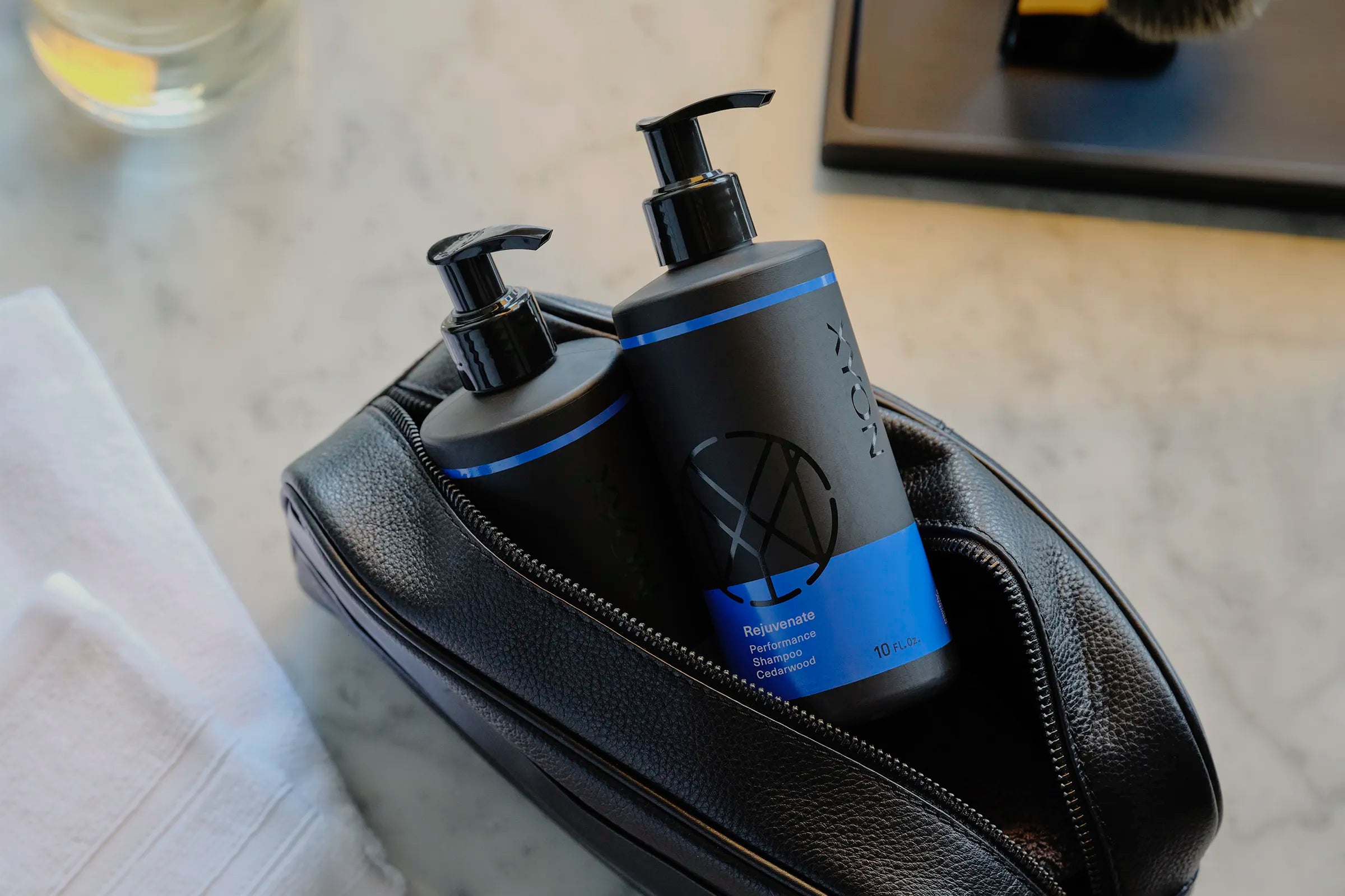 XYON men's shampoo in bottle in case